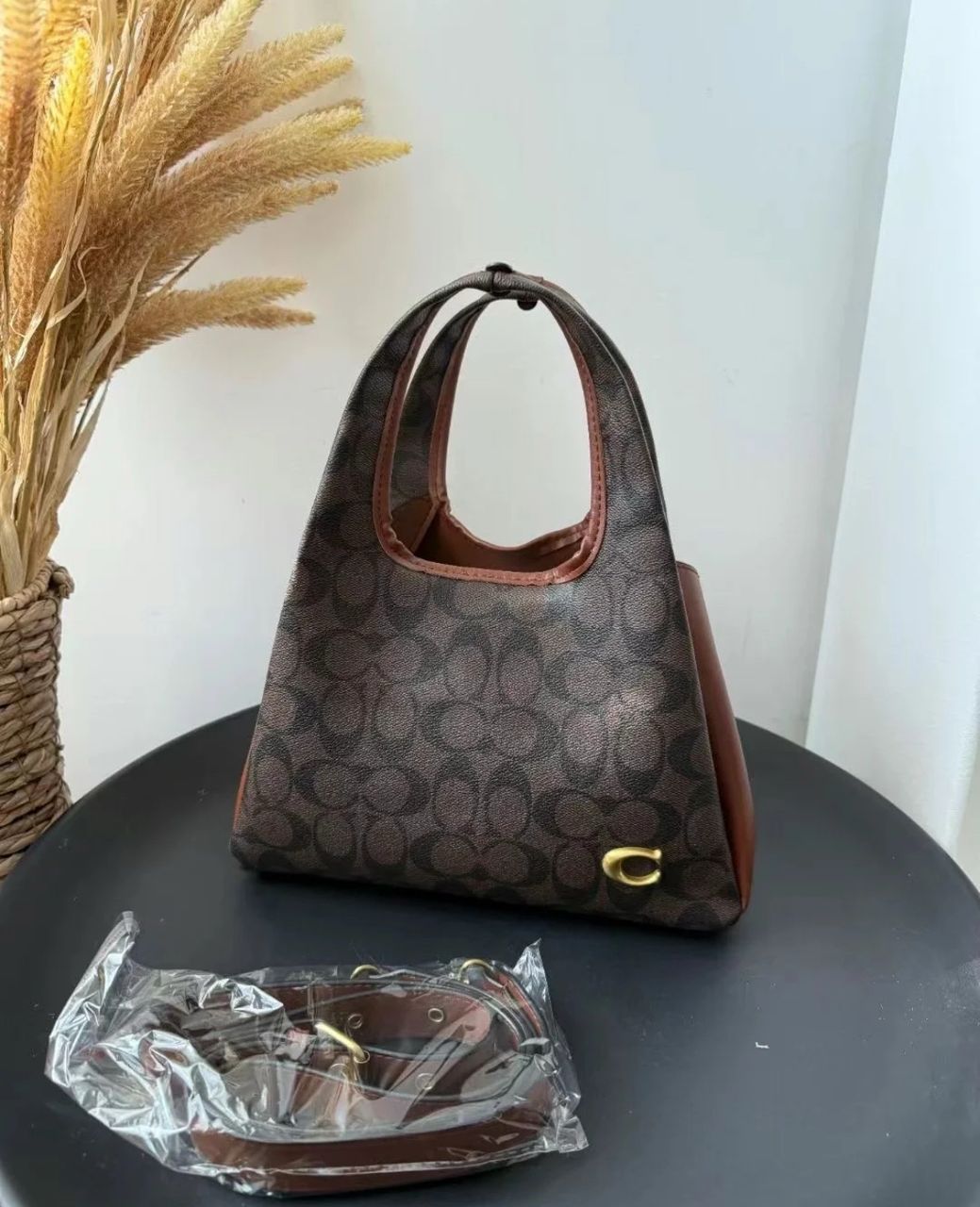 womens Q49 Clutch